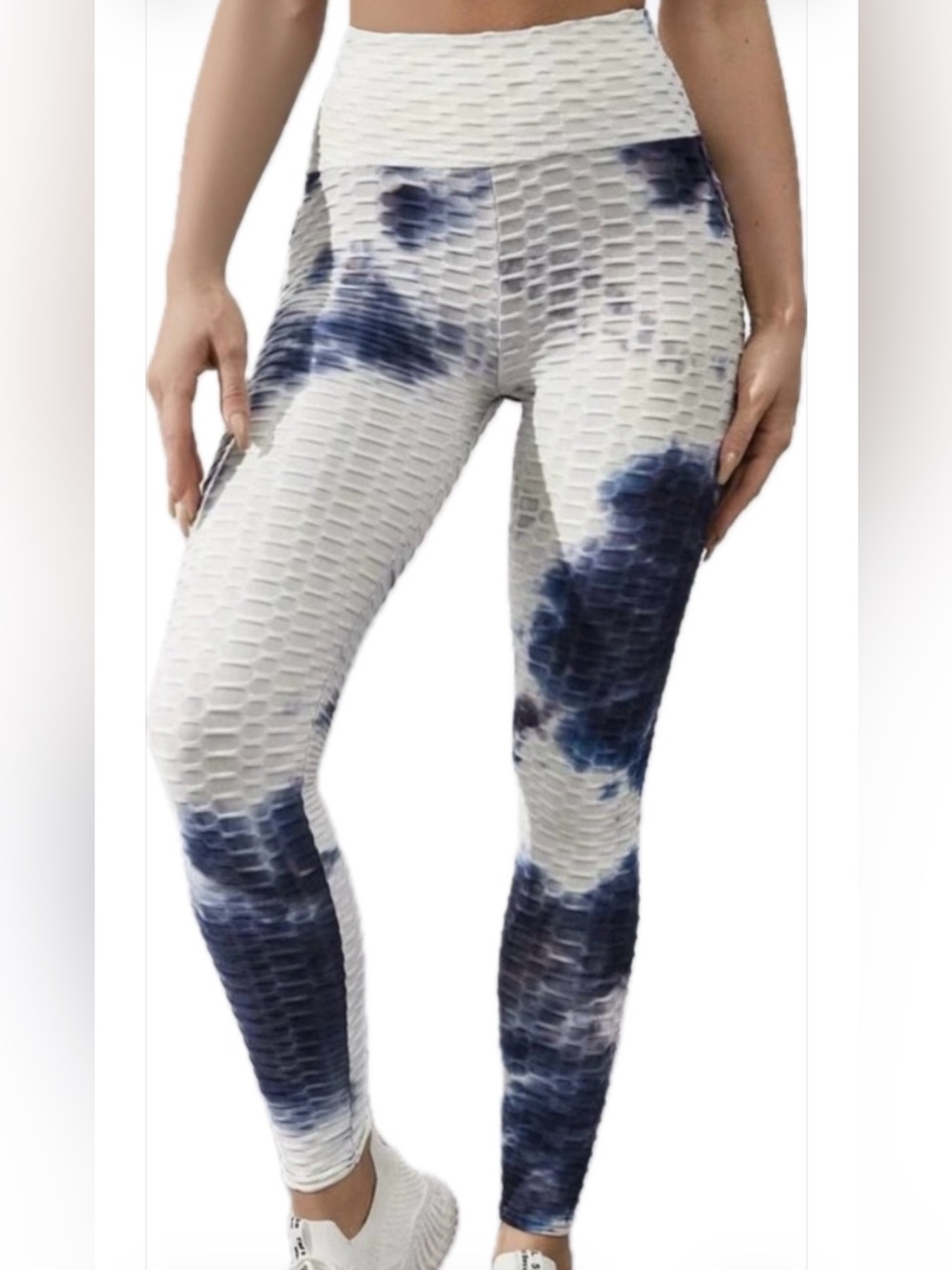 High-Waisted Leggings in Blue and White Tie Dye